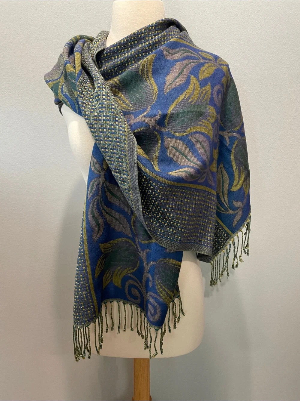 Blue & Green Floral Fringe Scarf Beautiful Tulip Motif Textile Wrap